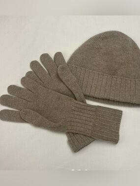 Uniqlo Knit Beanie and Gloves Set - Taupe Brown